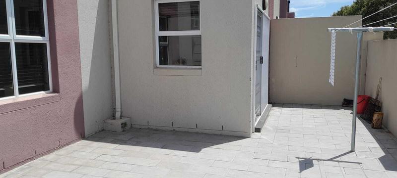 3 Bedroom Property for Sale in Buhrein Western Cape